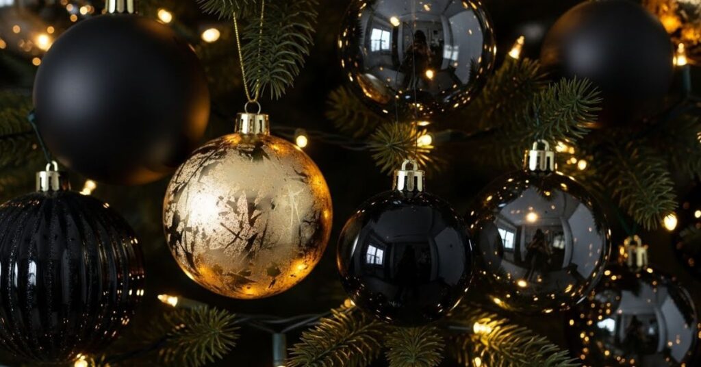 Luxe Black-and-Gold Ornaments for a Dramatic Look